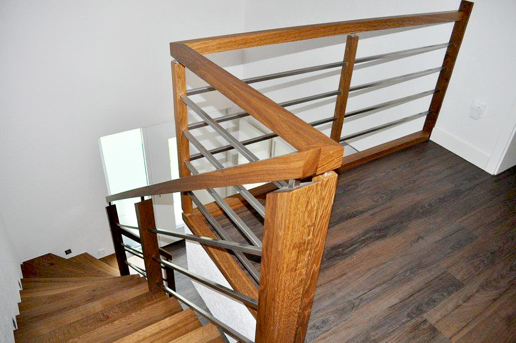 Eingangsgeländer Handlauf Holzmaserung Geländer Treppe Wandhandlauf Holz Treppe 
